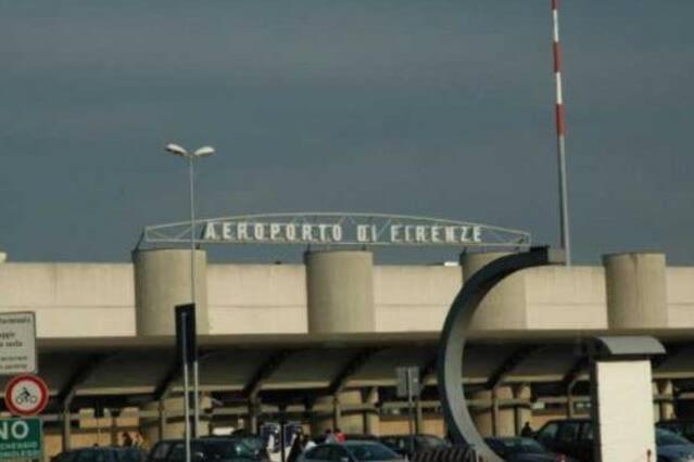 Florence Fevira Airport Exterior photo